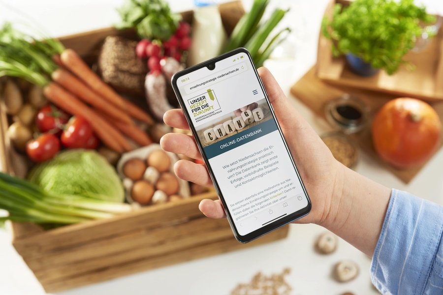 So wird Niedersachsens Ernährung gesünder und nachhaltiger! So wird Niedersachsens Ernährung gesünder und nachhaltiger!